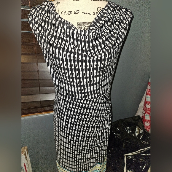 The Limited Womans Sleeveless Dress Size Xs - Picture 2 of 15